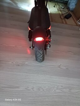 Prodám E-scooter W-TEC Tenmark ll 500W. 10' - 8