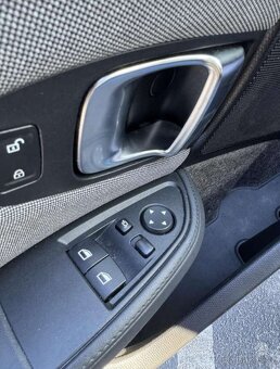 BMW i3 94ah rok 2017 - 8