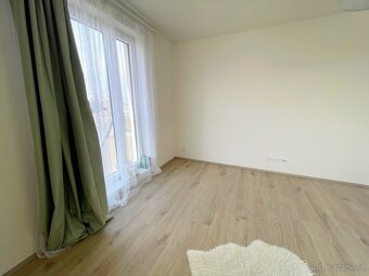 Brandýs: Pronájem byt 4+kk 98 m²: 2 koupelny - 8