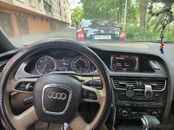 Audi A4B8 - 8
