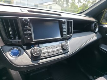 Toyota Rav4 Hybrid-Benzín 2.5 - 8