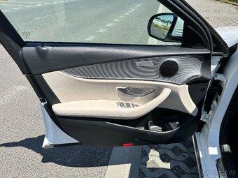 Mercedes Benz E220d 4MATIC 143kW - 8