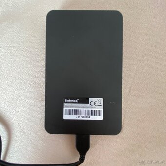 MacBook Air 2017 + externí disk 1TB + Guess obal - 8