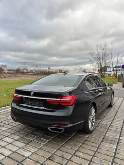 BMW 740d - 8