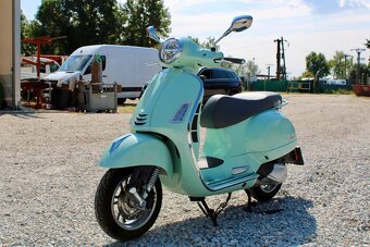 Vespa 300 GTS - 8