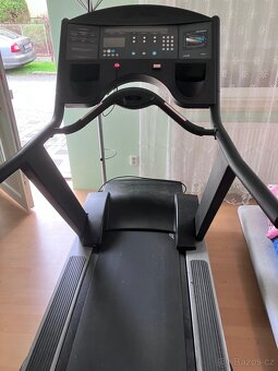 Profi běžecký pás LifeFitness - 8