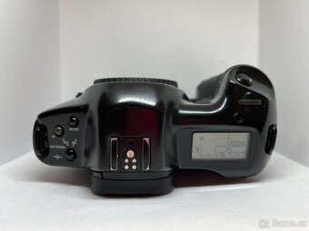 Canon EOS 1 HS - 8