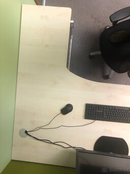 3x kancelářské pracoviště - 8