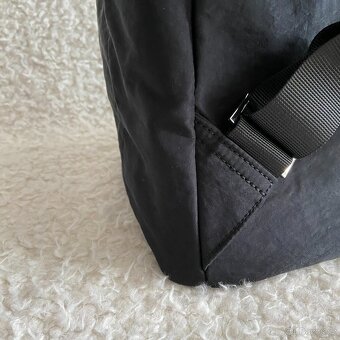 Nový černý batoh Reserved - 8