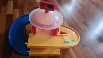 Autodráha, garáž, stanice Wader - 8