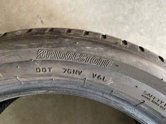 prodám letní pneumatiky 235/50/18 Pirelli,Bridgestone sada - 8
