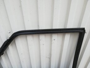 Pravé přední dveře Nissan Patrol GR Y60 - 8