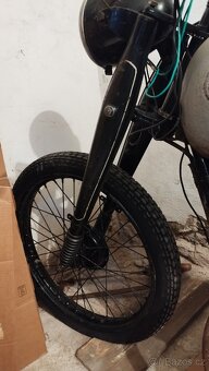 ČZ 125 T - 8