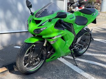 Kawasaki ZX10R Ninja 2007 - 8