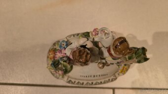 Porcelánová dóza zdobená chlapec s dívkou míšeň - 8