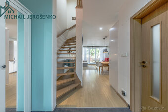Prodej rodinného domu 114 m2, pozemek 113 m2, Horoušany - Pr - 8