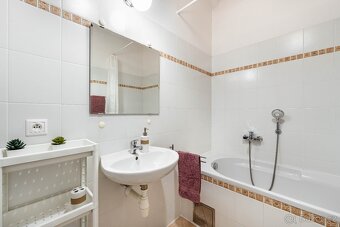 LIPNO NAD VLTAVOU / APARTMÁN 2+kk 70m2 - 8
