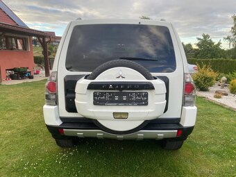 MITSUBISHI PAJERO 3.2DIESEL,3 dveř,4x4,Navi,Xenon - - 8