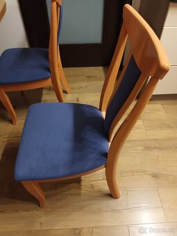 Jídelní rozkládací stůl - 8