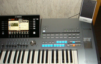 Yamaha Tyros 5 61 v dobrém, dobře udržovaném stavu. - 8