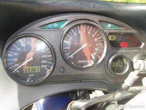 Suzuki GSX 600 F r. 2001 - 8