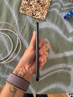 iPhone SE 2020, 64GB, black - 8