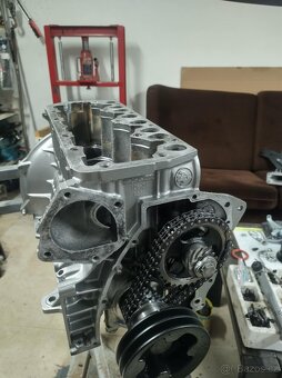 Motor Škoda 110r po kompletnej GO - 8