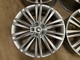Originální alu kola R19 Škoda Superb - 8