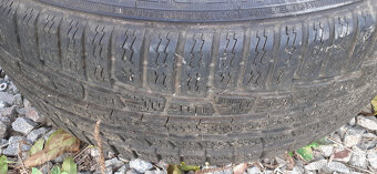 Zimní pneu 225/45R17 Nokian Runflat pěkný vzorek - 8