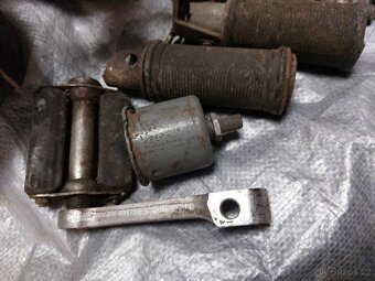 Vyklizeni, moto dily - 8