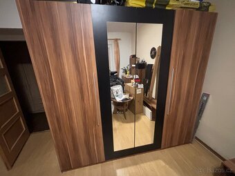 Obývací stěna a Šatní skříň - 8