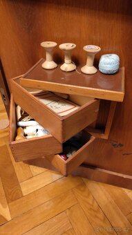 Šicí stroj Lada 233 - 8