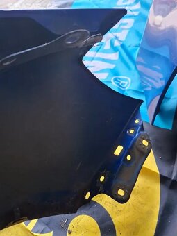 Levý přední blatník škoda fabia 2 , předface modrý - 8