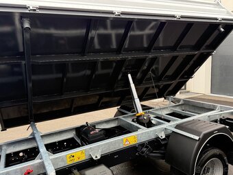 IVECO DAILY 35C15 3.0 SKLÁPĚČ VYKLÁPĚČ TŘÍSTRANNÝ do 3.5t - 8
