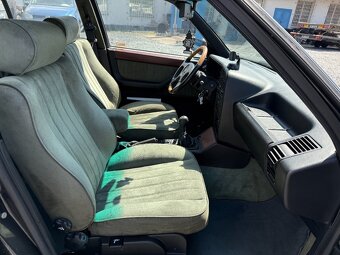 Lancia Thema 2.8 V6 Limited - 8