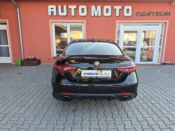 Alfa Romeo Giulia 2.0 Turbo Veloce - 8