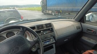 díly z Toyota RAV4 2.0 benzín - 8