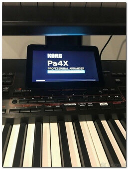 Korg pa4x + Korg Kronos 2 klávesový syntezátor v dvojitém ba - 8