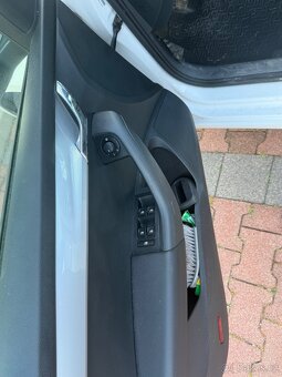 Predam skoda octavia 1.6. tdi manual - 8