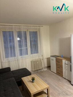 1+1, 2.patro, výtah, panelový dům, 37 m2, Karlovy Vary – Sta - 8