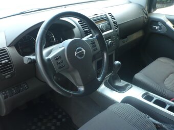 Nissan  Pathfinder  2.5 dCi - 8