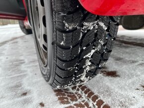 Toyota Aygo, Servisováno, nové zimní pneu - 8