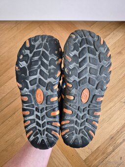 Tenisky Nike, sandály Keen, sandály Alpine Pro - 8