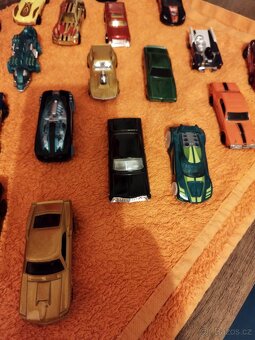 Hot wheels autíčka 36 ks - 8