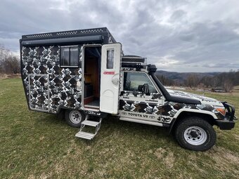 Toyota Land Cruiser Hzj 79 V8 - 8