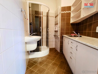 Pronájem kancelářského prostoru, 130 m², Třinec, ul. 1. máje - 8