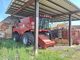 Sklízecí mlátička Case 9120 - 8