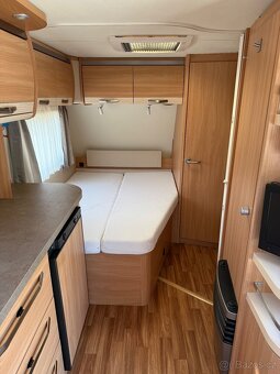 Karavan Knaus Südwind mover, solární systém - 8