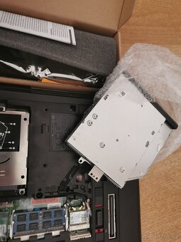 HP Elitebook 8560p procesor i5 - 8