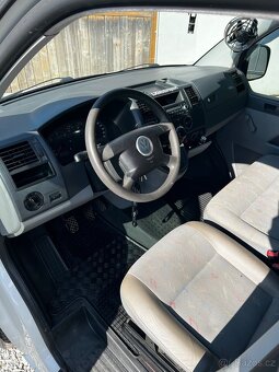 VW Transporter long 2,5 TDI 96kw - 8